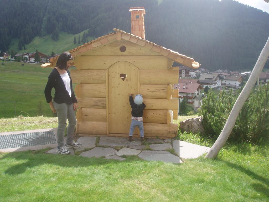 Garni La Majon Hotel Selva di Val Gardena Exterior foto