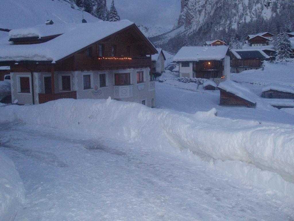 Garni La Majon Hotel Selva di Val Gardena Exterior foto